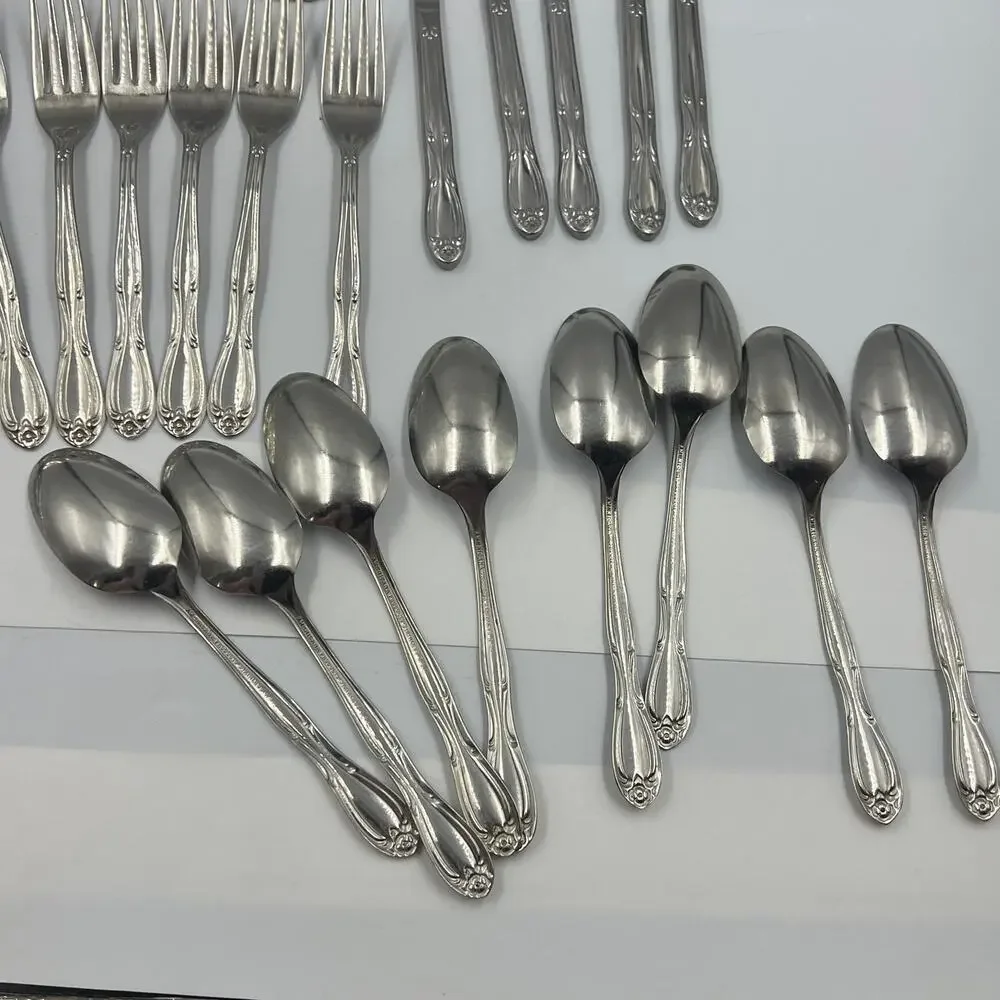 Vintage American Rogers Premier Stainless Flatware Set‎ Chapel Hill 28 Pieces